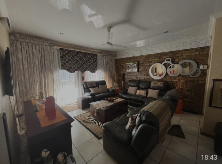 3 Bedroom Property for Sale in Riebeeckstad Free State